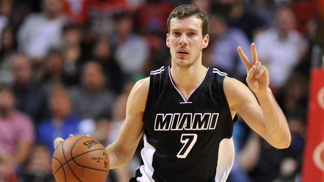 场均得分突 场均得分突