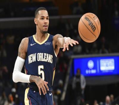 现出强劲的 现出强劲的